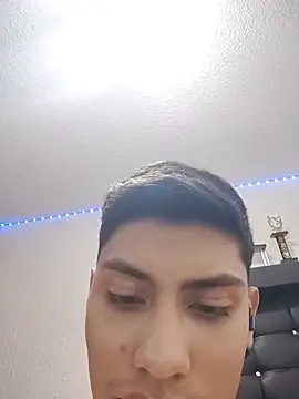 aispuro8505 (M twink) - Vibrador en los huevos
