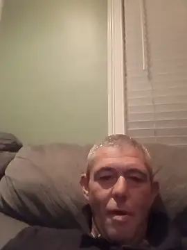 burby79 live cam on StripChat