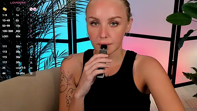 LianaFord webcam