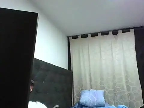 coolfriki live cam on StripChat