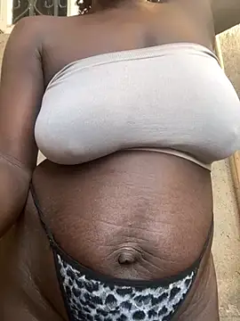 Momojasmine0 webcam