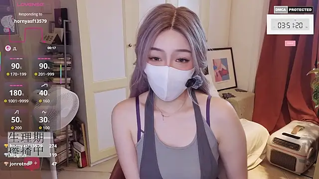 nayomi_34f webcam