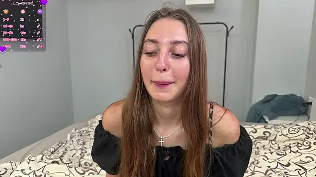 selena_favn webcam
