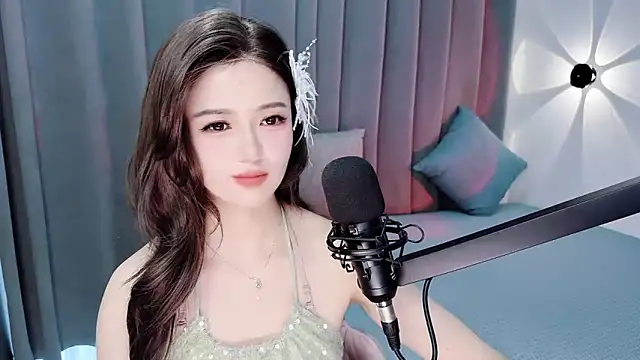 Momo-Wow webcam