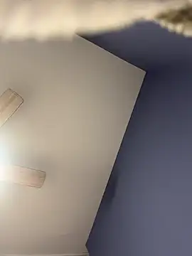 HungStr8Lightskin webcam