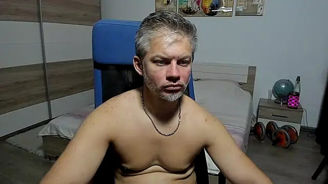 RobbyShawz live cam on StripChat
