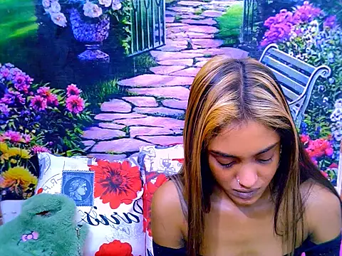 IndianPretty14u2Luv webcam