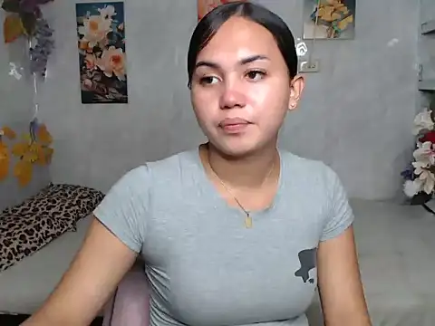 ur_asiankat webcam