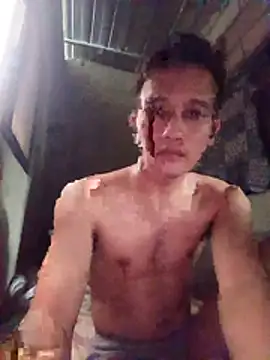 YourAsianSlave webcam