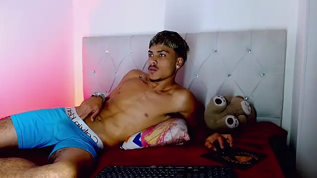 Angel_foxc13 webcam