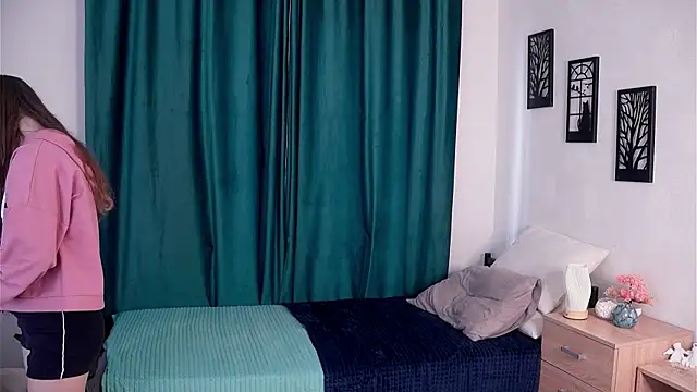 WillowLaigle webcam