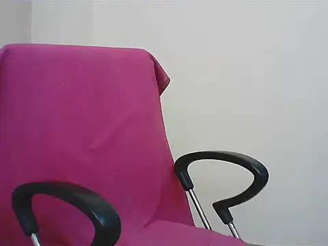 LovingPihu webcam