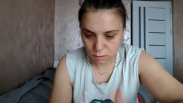 LorraGrey live cam on StripChat