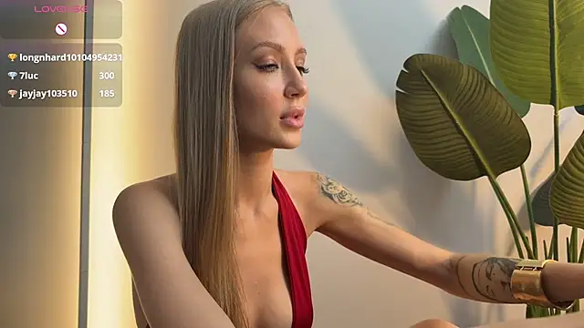 betty-0_0 - Betty-0_0's free webcam - UK Sex Cams