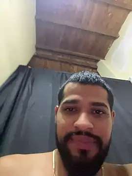CatwomanAndHotman webcam
