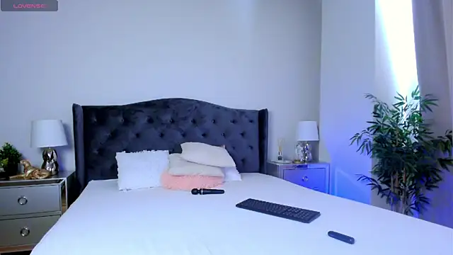 ElizzaBubble webcam