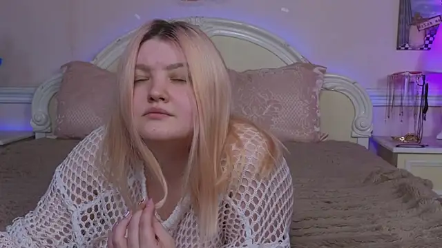 Unholy_Lady webcam