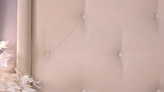 ur_wet_dreams webcam