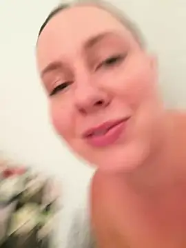 Mona_Plus webcam