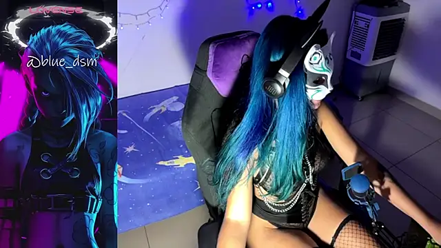 bluesubmissive live cam on StripChat