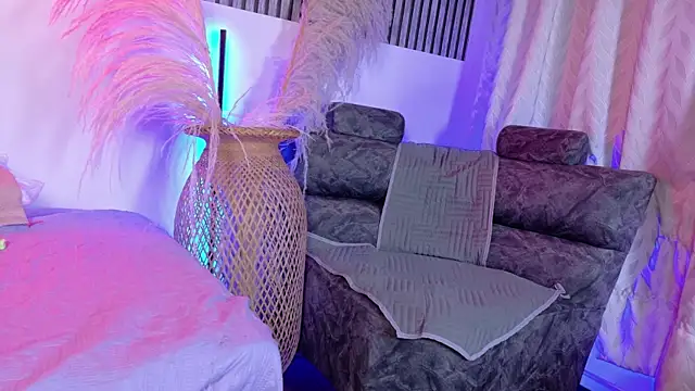 Mariia_Paulaa webcam