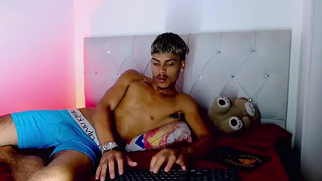 Angel_foxc13 webcam