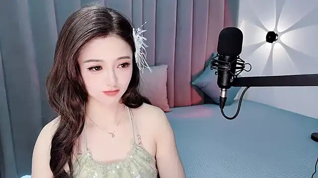 Momo-Wow webcam