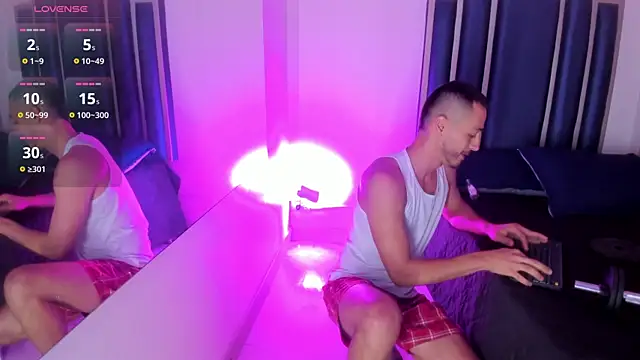 Damiam_23 webcam