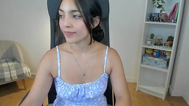 _BellaEvans_ live cam on StripChat