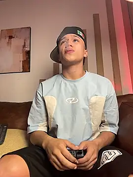 Dominik_Souza Live Web Cam Show