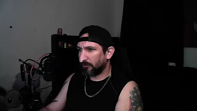 DevilPup75_ webcam