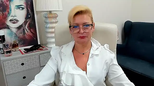 luna_xfantasy webcam