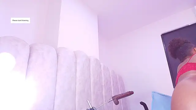 sofi_decker webcam