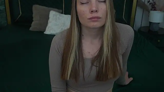 IceDanielles webcam