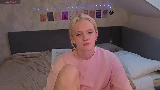 Lilly_Jhonass webcam