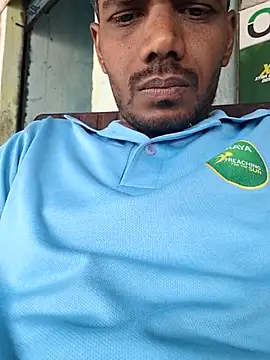 Daddyishere_19 webcam