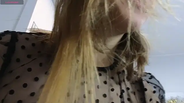 LauraLowe webcam