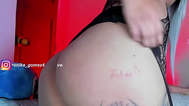 Sweetveronik_44 webcam