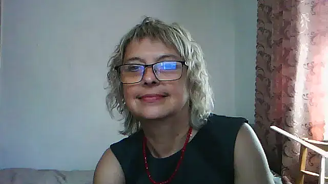 ElizabethGorden live cam on StripChat
