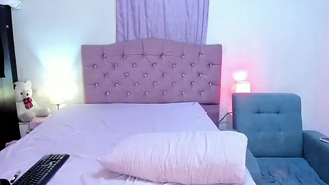 latinabombsheell - Latinabombsheell's free webcam - UK Sex Cams