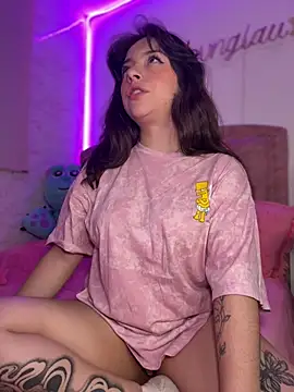 Yovng___Lau webcam