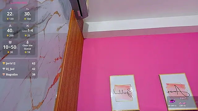 yourcuteneighbourr webcam