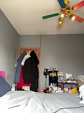 busty-bella1 webcam