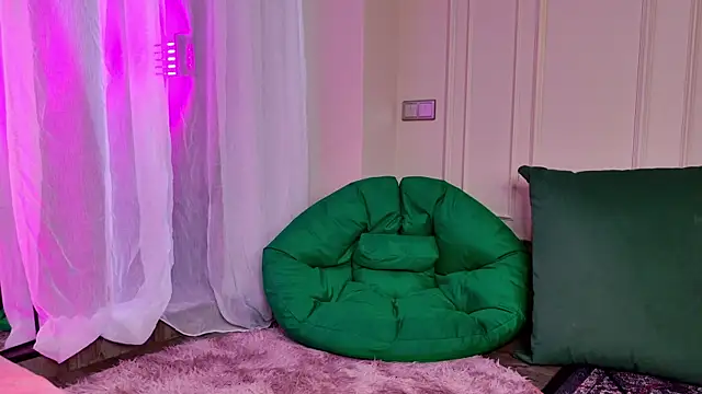 AliceOfWonders webcam