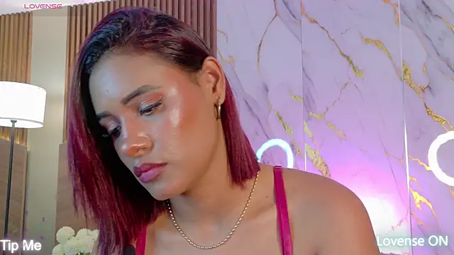 DollyBrowncc webcam