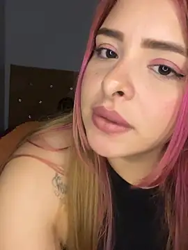 Nahomy_cm webcam
