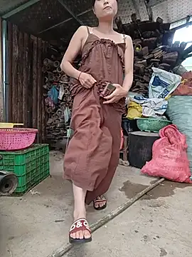 Linda-yiyi webcam