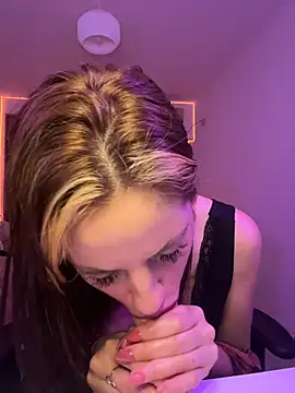 LolaSB webcam