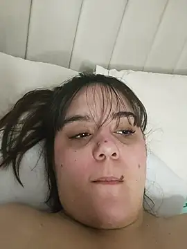 its_lauu_ webcam