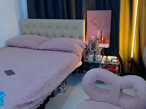Alexandra_Kenn webcam